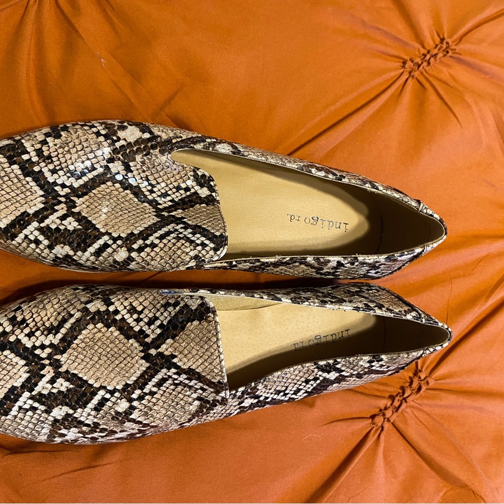 Indigo Women's Snakeskin Pattern Loafers - Tan and Black